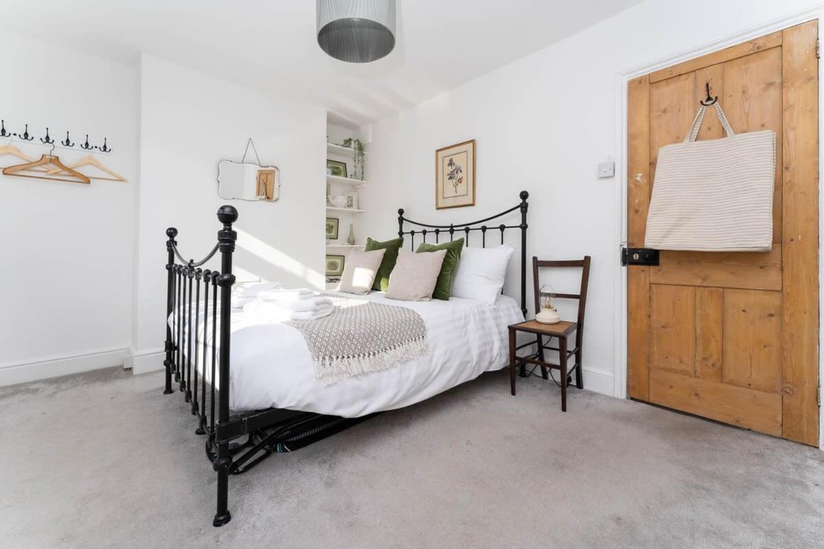Host & - Centurion House Holiday home